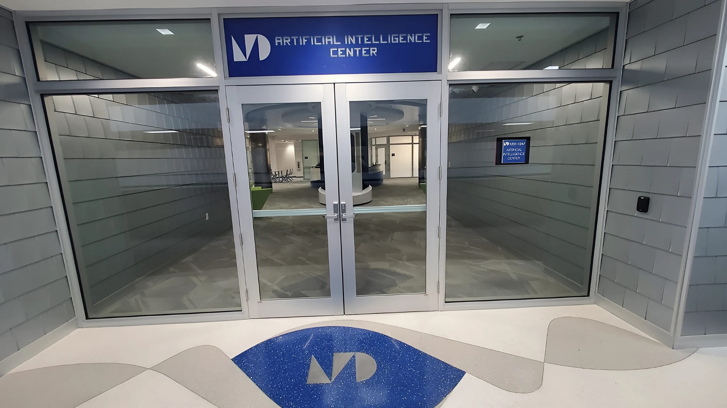 La entrada al Centro de Inteligencia Artificial